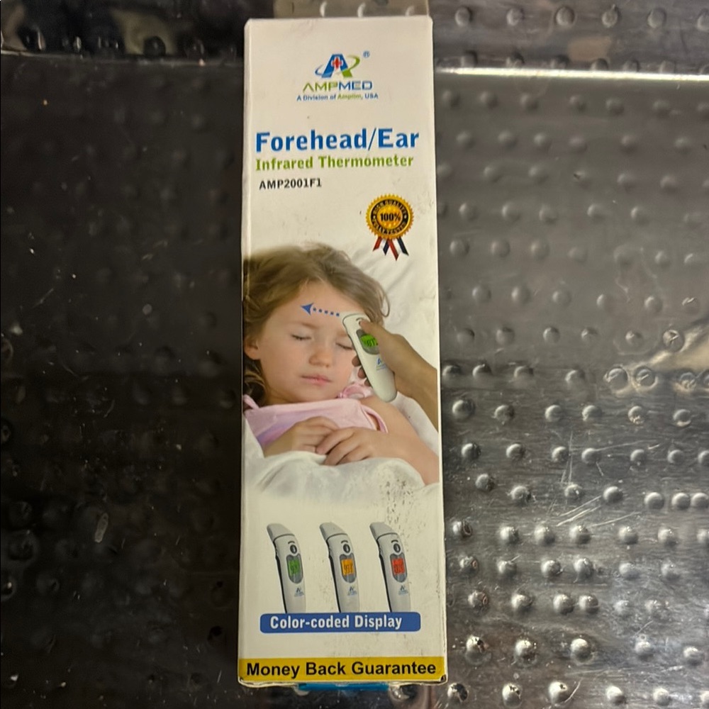 AMPmed Infrared Thermometer with Color Display